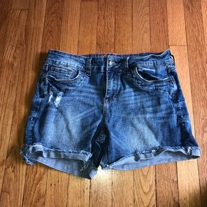 dELiA*s “Mallory” Denim Jean Shorts Size 11/12